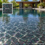 Mosaico Kolorines Iris Obsidian V20, aplicacion en alberca con acabado iridiscente.