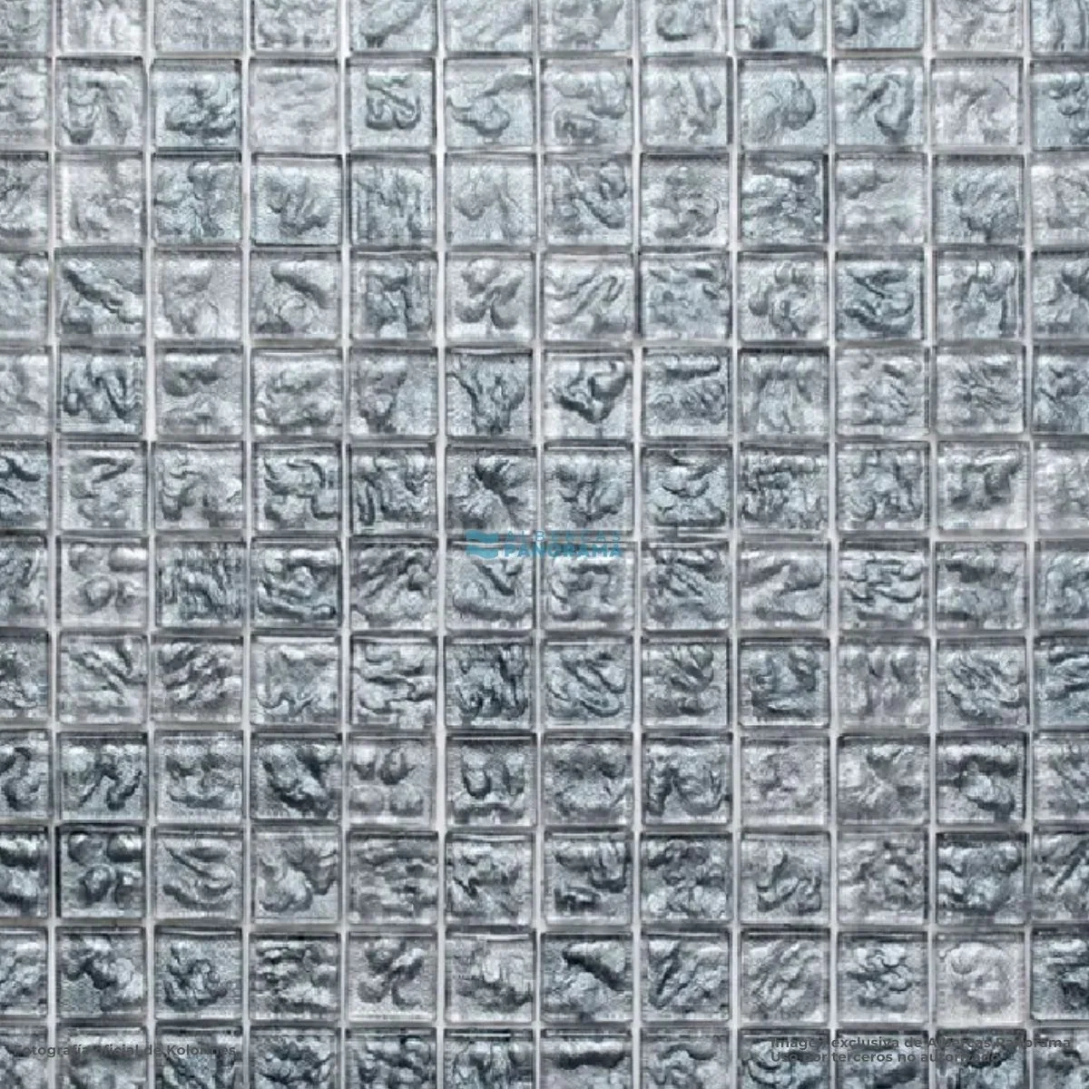 Detalle de mosaico Kolorines lumina Lumina Plata v25
