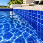 Simulación de alberca con mosaico Kolorines +25 Kihea SR59, generada con IA